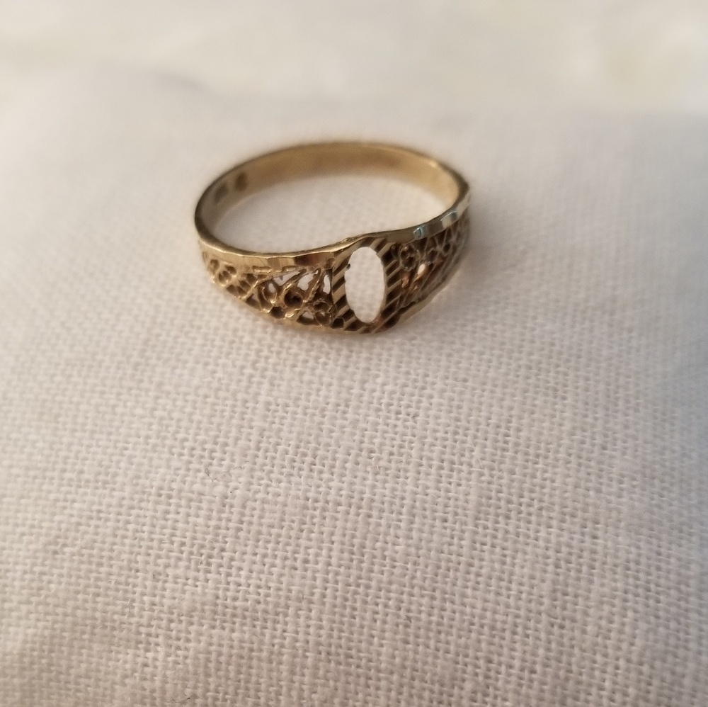10k Gold Ring